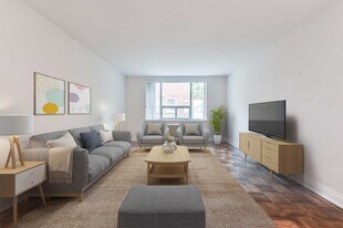 90 Heath St W in Toronto, ON - Building Photo