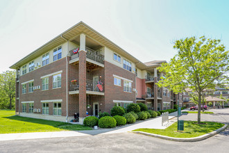 Park Glen Senior Apartments in Madison, WI - Foto de edificio - Building Photo