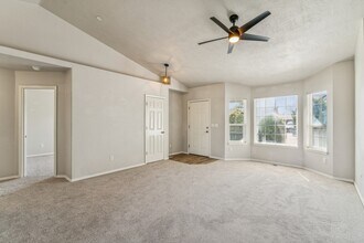 8210 Waterside Ave in Nampa, ID - Building Photo - Building Photo