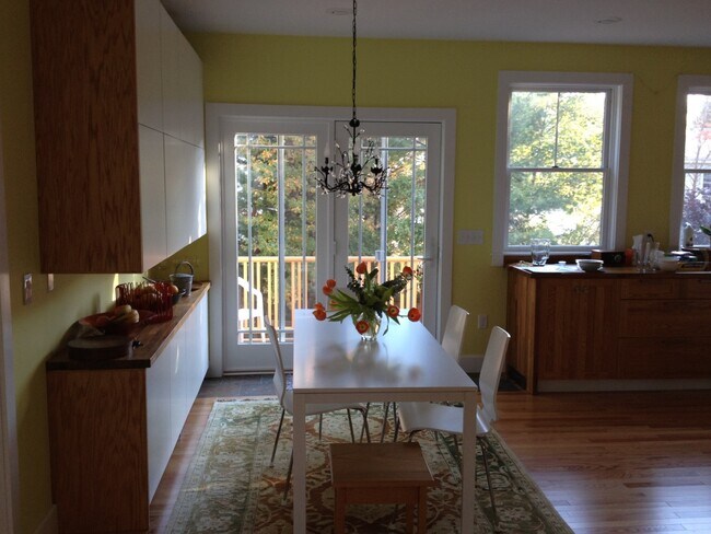 76 Roberts Rd in Medford, MA - Building Photo - Building Photo