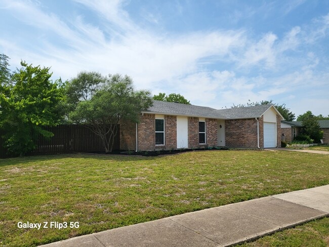 5692 Powers St in The Colony, TX - Building Photo - Building Photo