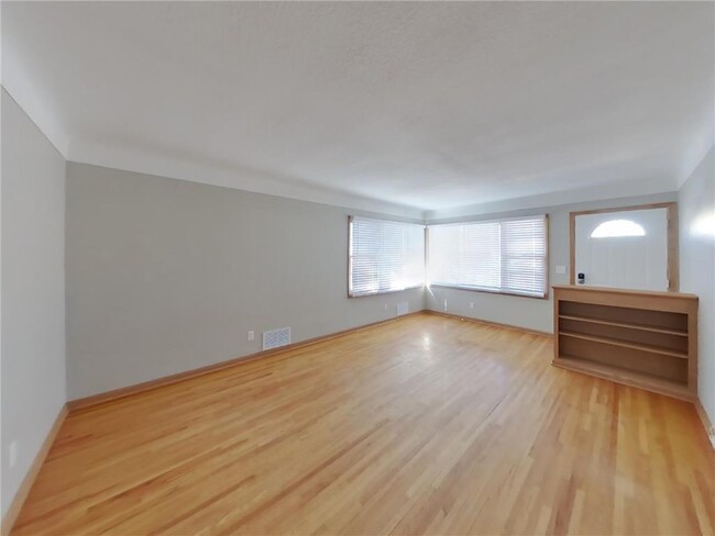 216 S Dunlap St in St. Paul, MN - Building Photo - Building Photo