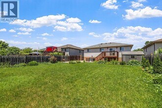 707 Sarah Ct in Windsor, ON - Building Photo - Building Photo
