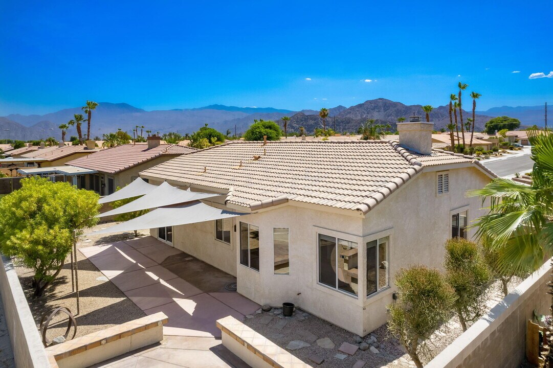 45160 Debbie Dr in La Quinta, CA - Building Photo