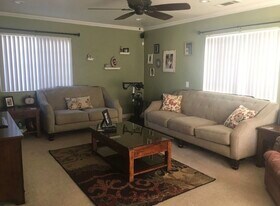 13946 Plume Dr in La Mirada, CA - Building Photo