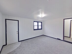 1842 N Chautauqua St in Wichita, KS - Building Photo - Building Photo