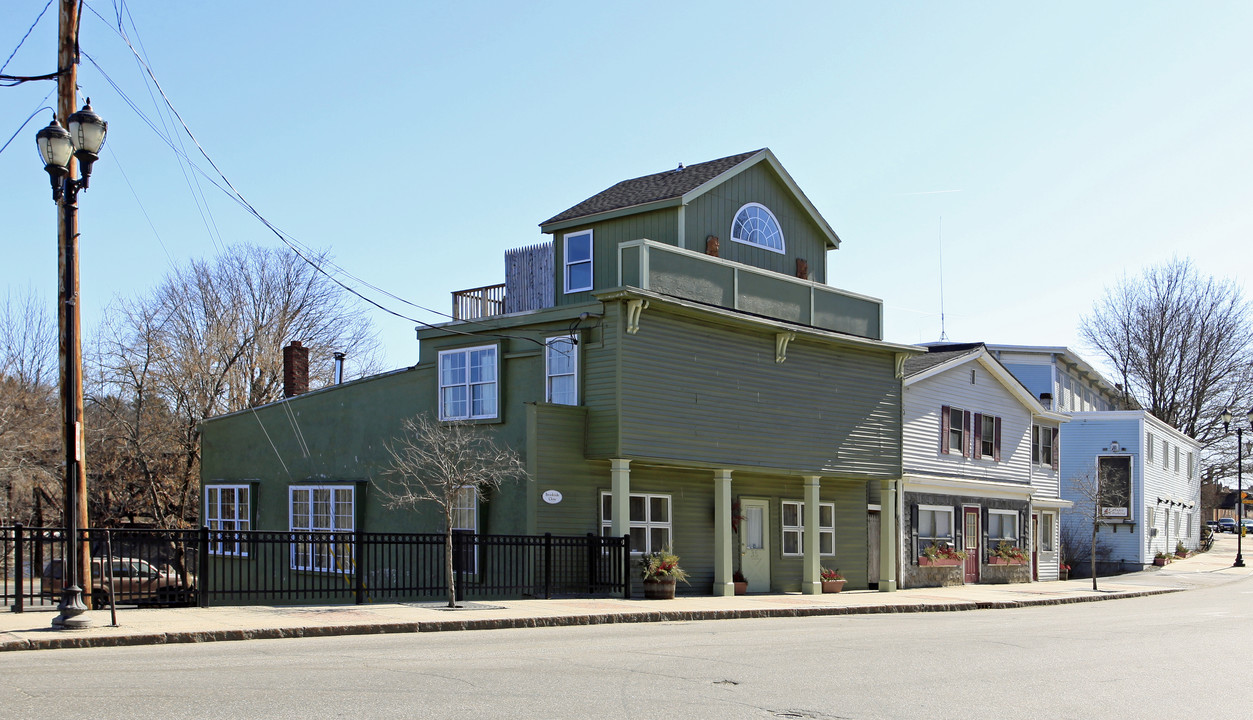 37-39 Water St in Augusta, ME - Building Photo