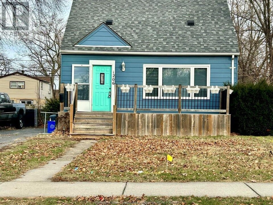 1206 Rankin Ave in Windsor, ON - Building Photo