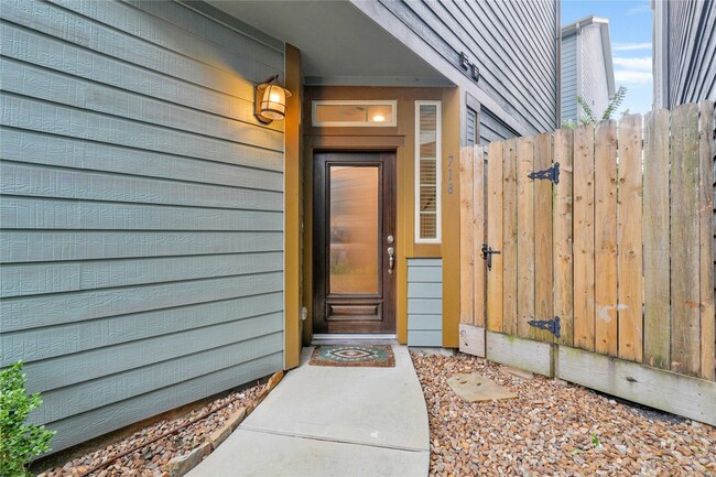 718 Nicholson St in Houston, TX - Building Photo - Building Photo