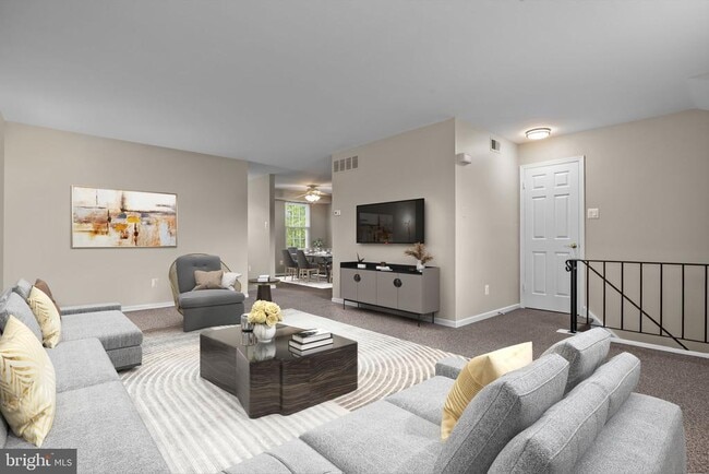 560B Thrush Ct in Yardley, PA - Building Photo - Building Photo