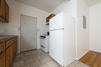 8148-56 S Ingleside 914-918 E 82nd St Chicago, IL 60619 in Chicago, IL - Foto de edificio - Building Photo