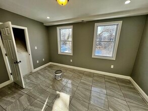 19 Granada Park, Unit 3 in Boston, MA - Building Photo - Building Photo