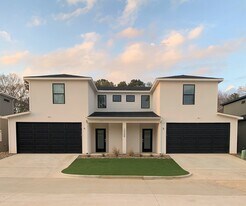 10588 Brothers Ln in Flint, TX - Building Photo