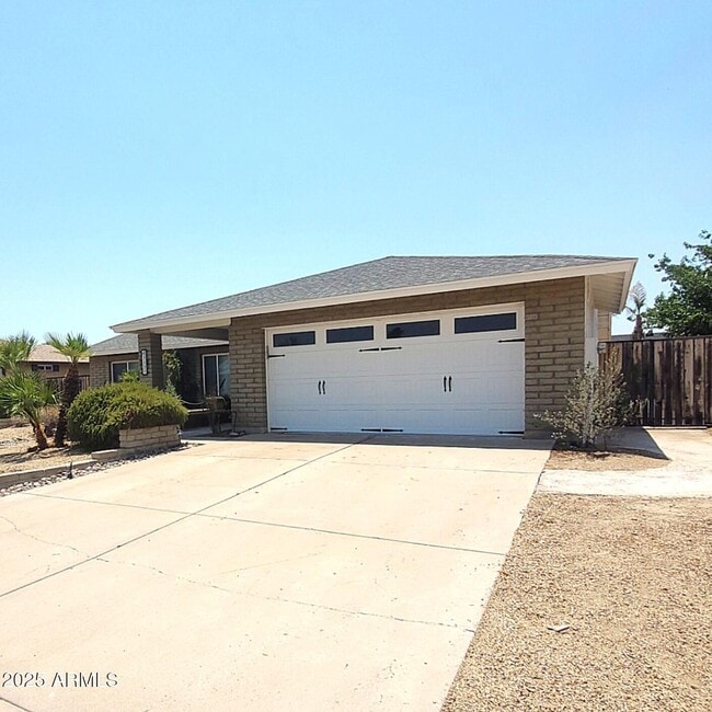 property at 3137 W Wescott Dr
