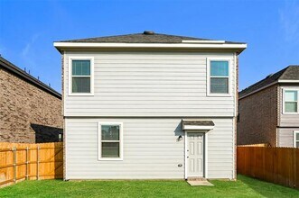 1303 Jonah Ln in Ennis, TX - Building Photo - Building Photo