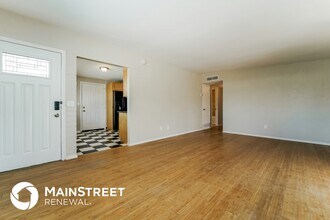 8510 E Ruby Dr in Tucson, AZ - Foto de edificio - Building Photo