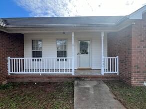 4460 Maxie St in Dalzell, SC - Building Photo - Building Photo