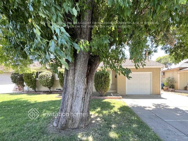 property at 708 Norwich Ct