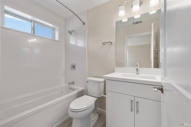 4420 Lahinch Ln in Santa Rosa, CA - Building Photo - Building Photo
