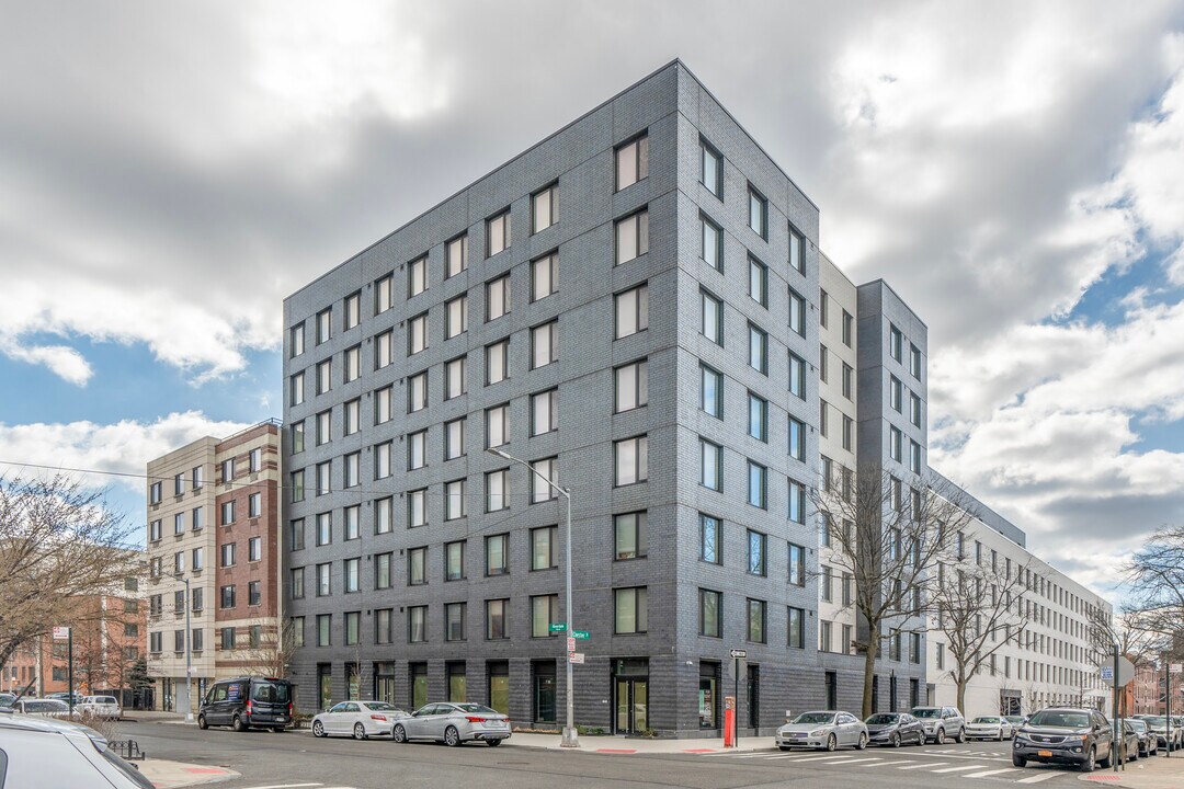 MGX Phase 1 Building F in Brooklyn, NY - Building Photo