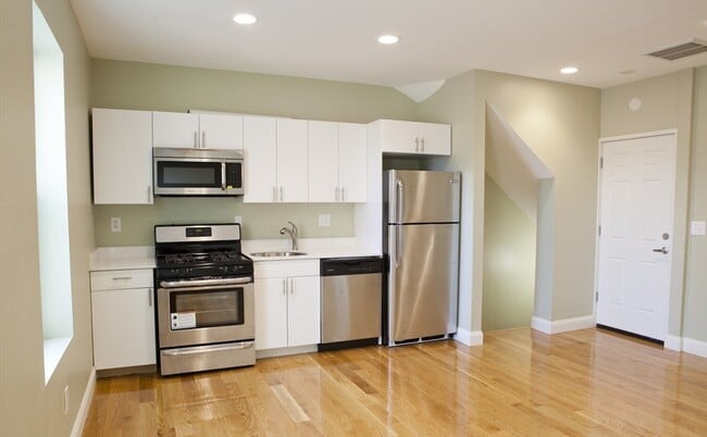 property at 4 Kearsarge Ave