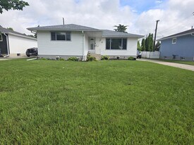 15 Allard Ave in Winnipeg, MB - Building Photo