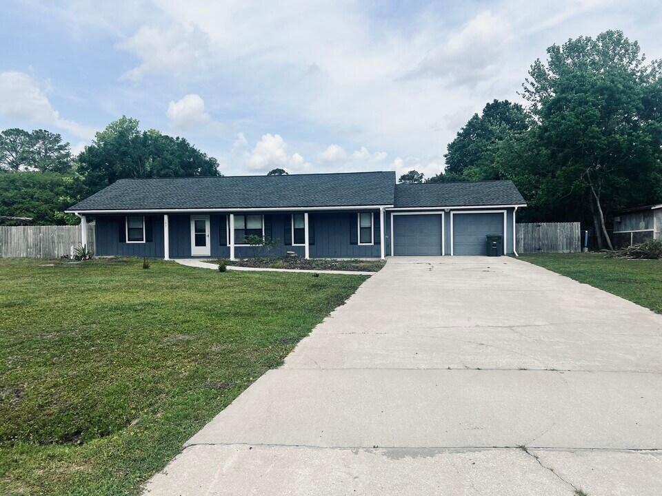 103 Willow Lake Dr in Kingsland, GA - Building Photo