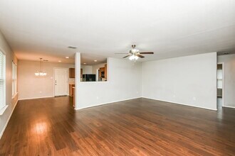 16904 Fenwick Ct in Justin, TX - Foto de edificio - Building Photo