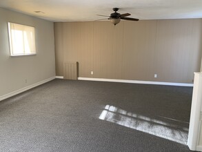 1462 Winter Dr in Freeport, IL - Building Photo - Building Photo