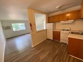 Arlington Arms in Toledo, OH - Building Photo