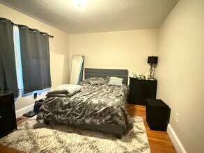 3 Granite St, Unit 2 in Cambridge, MA - Foto de edificio - Building Photo