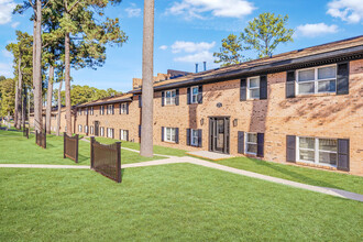 BLU Station Apartments in Durham, NC - Foto de edificio - Building Photo