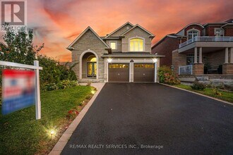 71 Ivy Glen Dr in Vaughan, ON - Building Photo - Building Photo