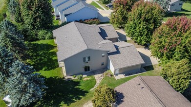 231-231 Broadway Dr in Sun Prairie, WI - Building Photo - Building Photo