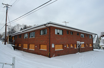 2308 Wayne Ave in Dayton, OH - Foto de edificio - Building Photo