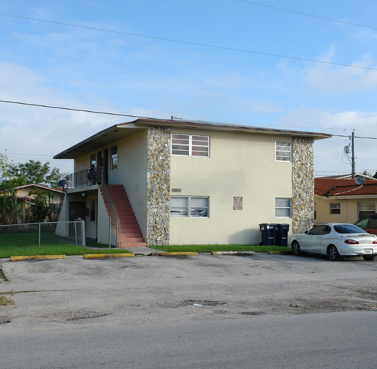 10861 SW 5th St in Miami, FL - Building Photo