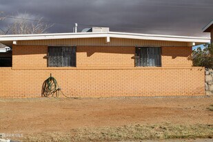 5229 Cornell Ave in El Paso, TX - Building Photo