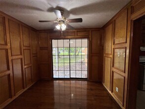 1104 Margot St in La Marque, TX - Building Photo - Building Photo