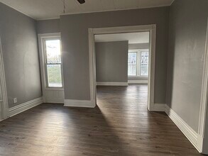 175 Columbia St, Unit 2F in Cohoes, NY - Building Photo - Building Photo