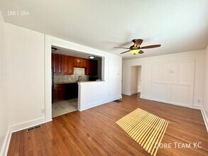 4328 Roanoke Pkwy in Kansas City, MO - Building Photo - Building Photo