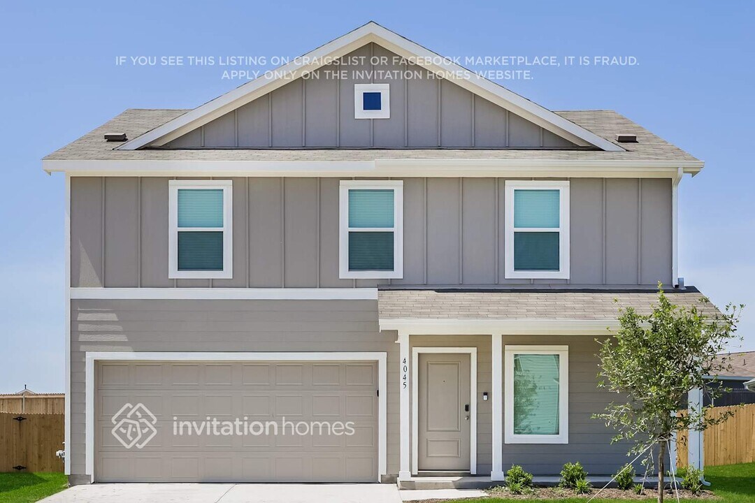 4045 May Water Trl in Crowley, TX - Building Photo
