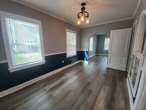 1056 Campbell St in Jackson, TN - Foto de edificio - Building Photo