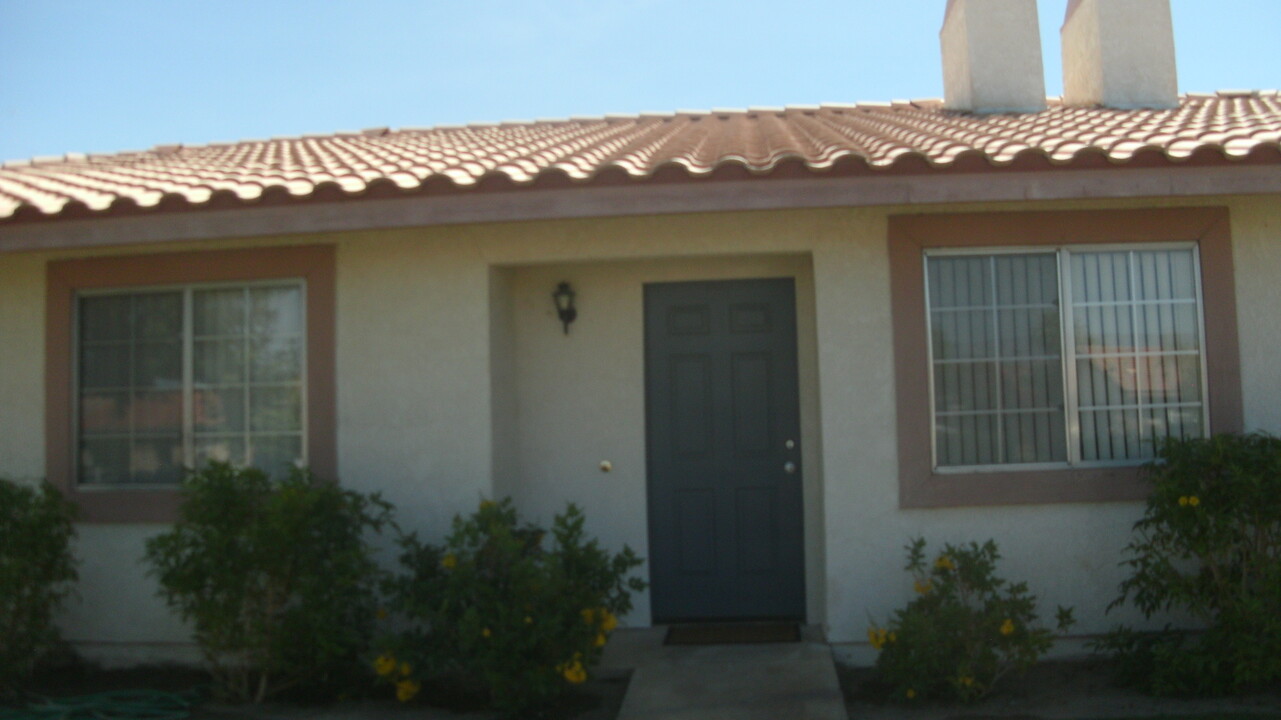 41470 Maroon Town Rd, Unit #C in Bermuda Dunes, CA - Building Photo