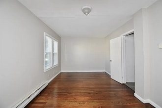 30 Sachem St in Springfield, MA - Building Photo - Building Photo