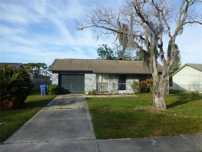 6811 Lassen Ave in New Port Richey, FL - Building Photo - Building Photo
