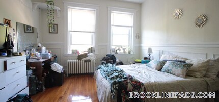 724 Washington St in Brookline, MA - Building Photo - Building Photo