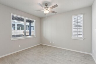 567 Avisa Dr in Kemah, TX - Building Photo - Building Photo