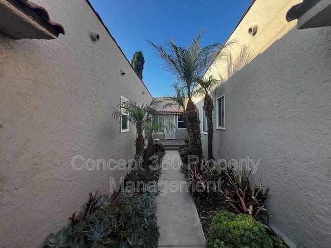 9853 1/2 Arkansas St in Bellflower, CA - Building Photo - Building Photo
