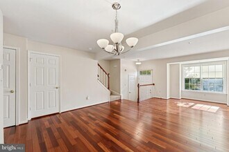 127 College Station Dr in Upper Marlboro, MD - Foto de edificio - Building Photo