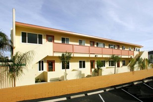 La Playa Villas Apartments